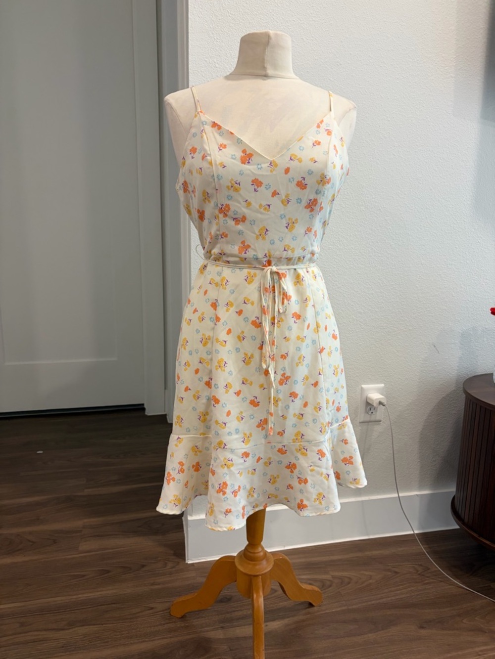 ModCloth Floral MIni Dress Size 12 - Picture 4 of 9